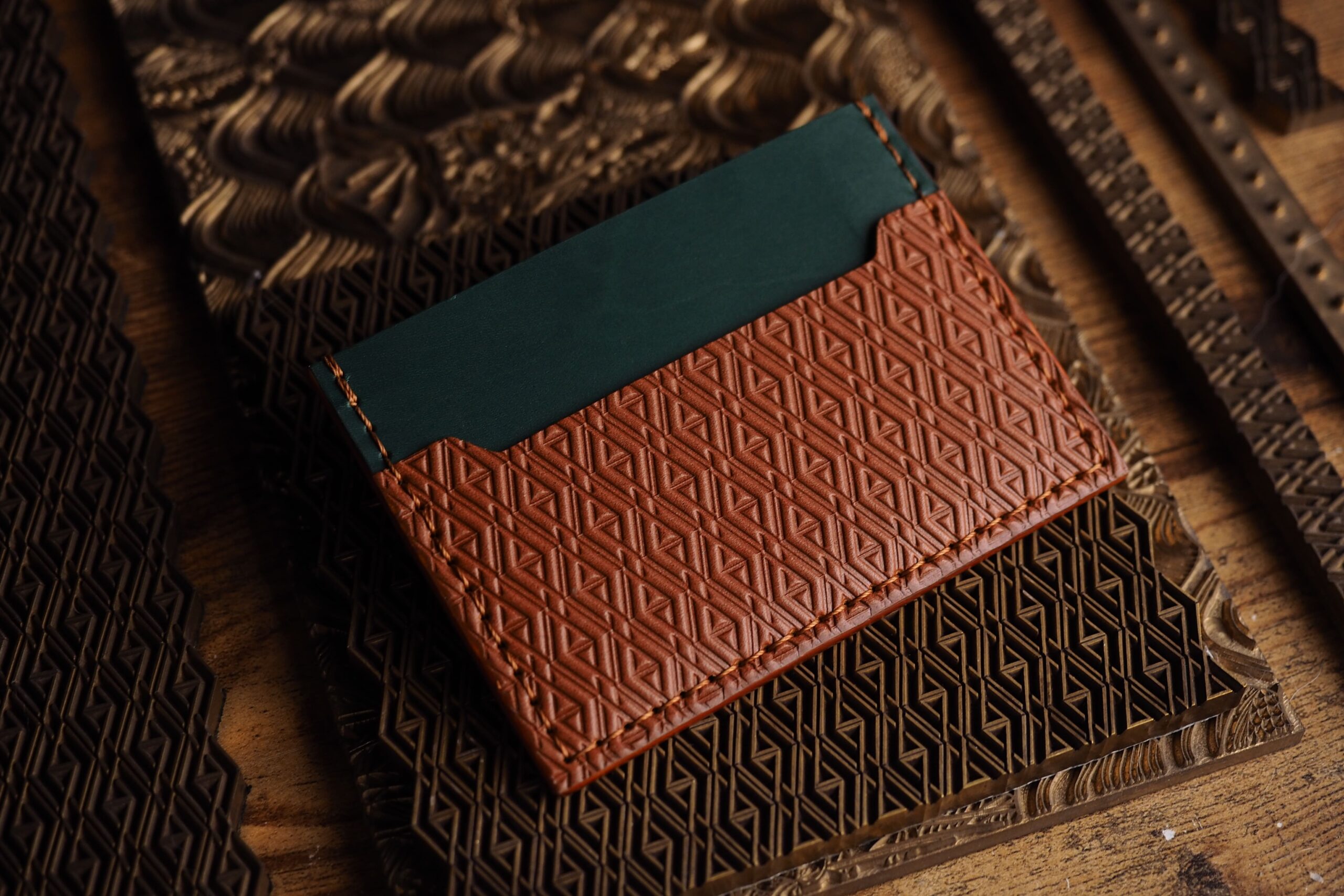 4 Card Slots - Image 3