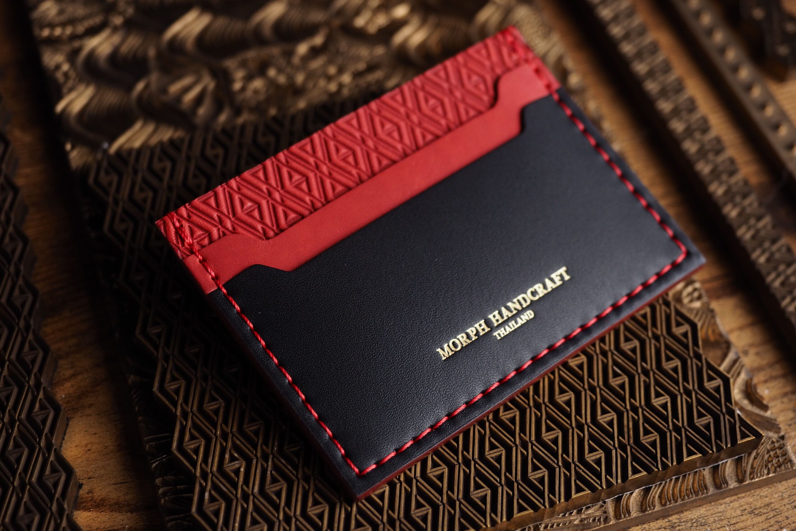 4 Card Slots - Image 8