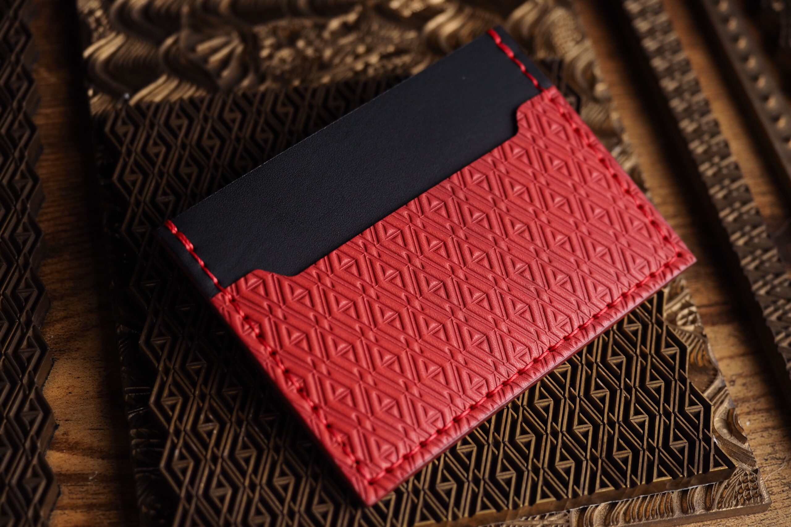 4 Card Slots - Image 12