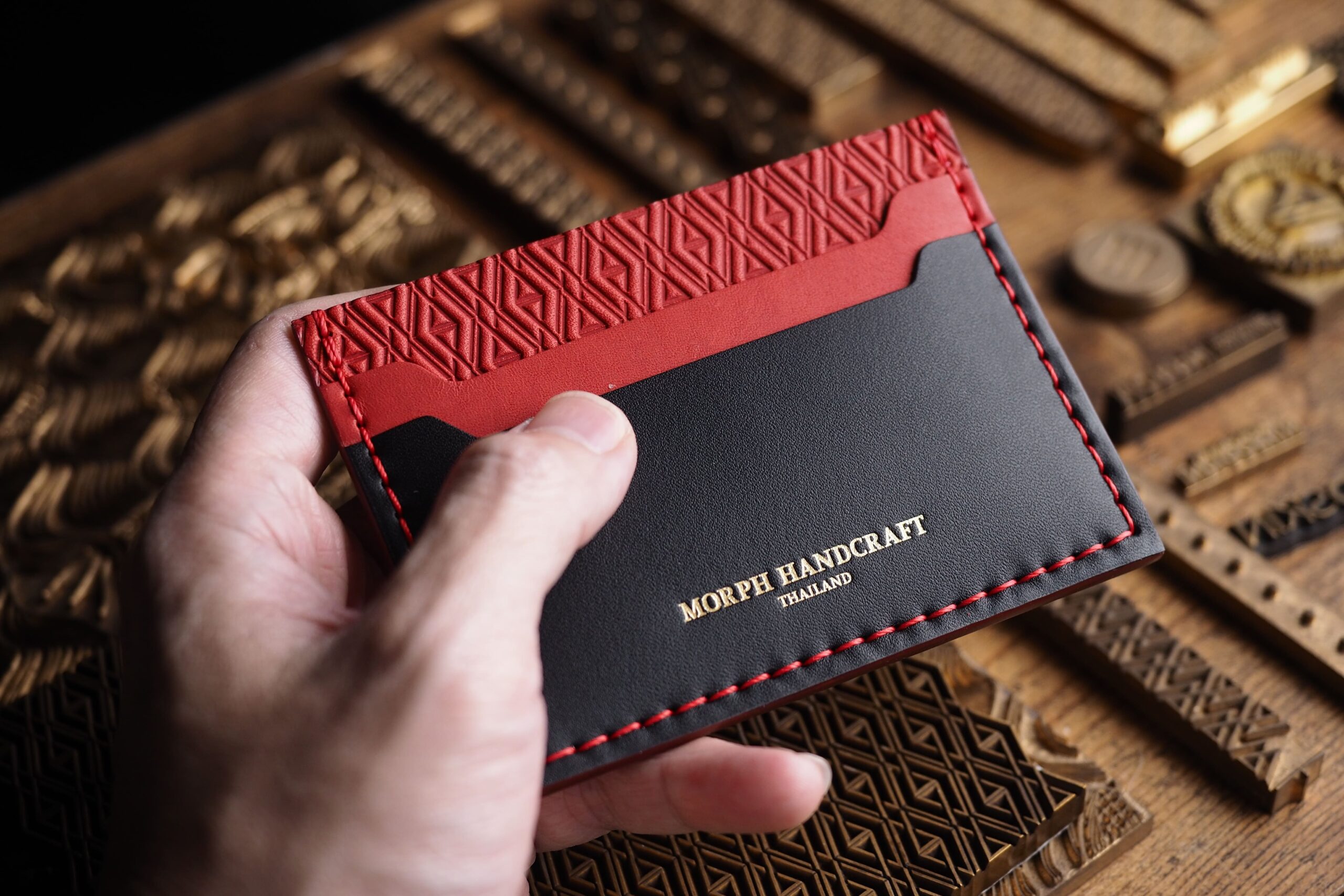 4 Card Slots - Image 11