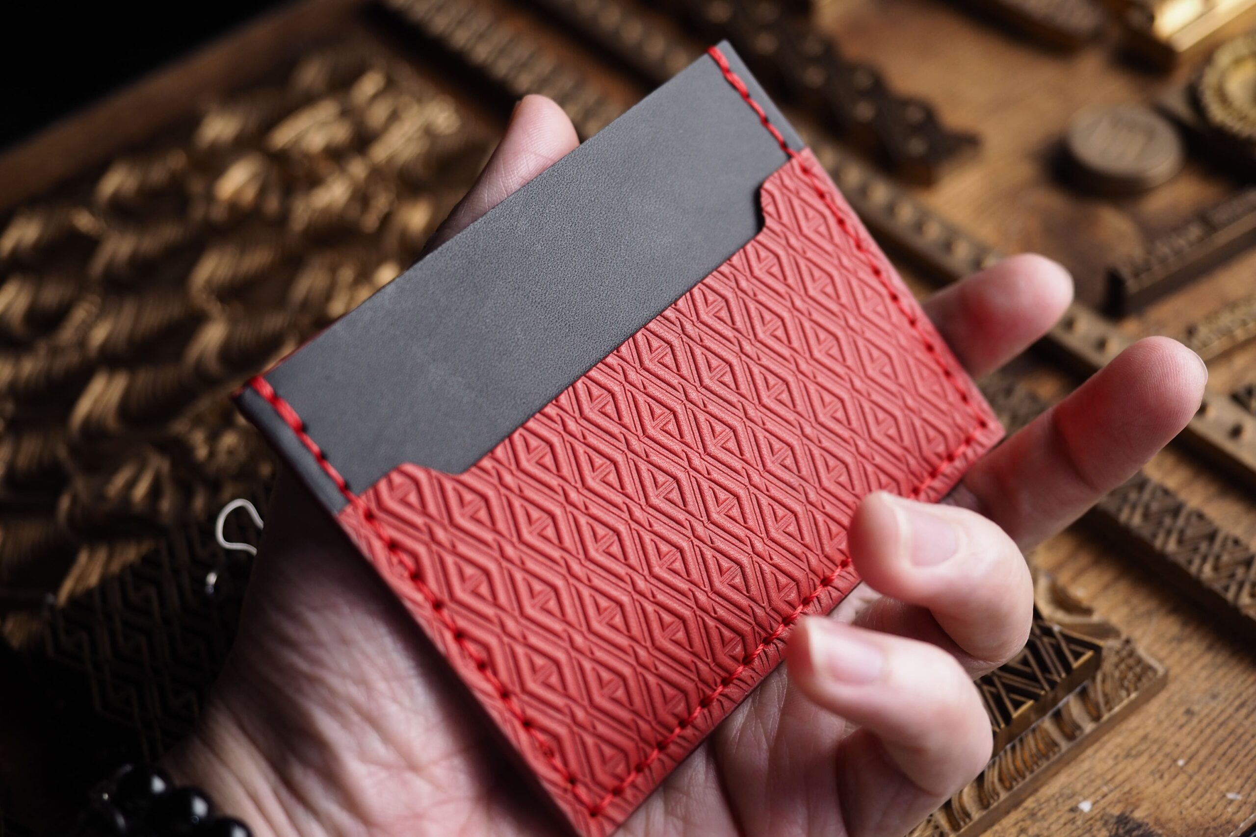 4 Card Slots - Image 9